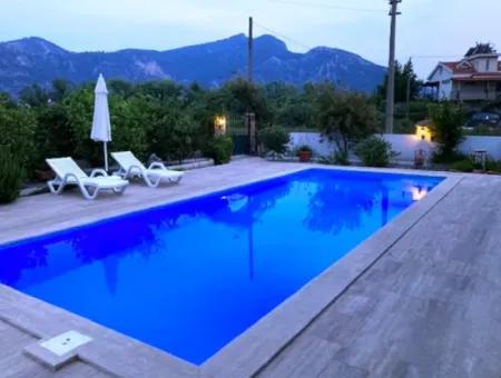 Villa Zum Verkauf Freistehend Für 501M2 Grundstück In Dalyan