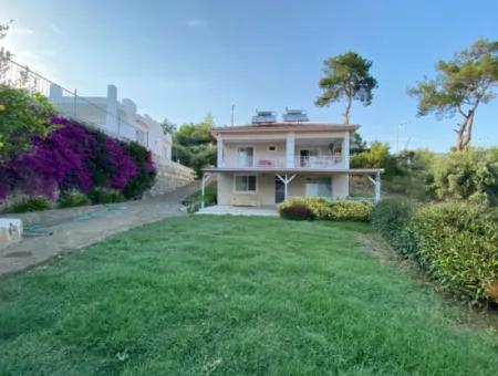 4 2 Villa Houses For Sale With Sea View In Çandır