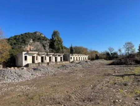 Dalyan Gülpınar'da  Anayola Sıfır 9,037M2 Satılık Arsa