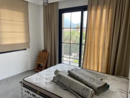 Dalyan  Merkezde 4+1 Satılık Villa