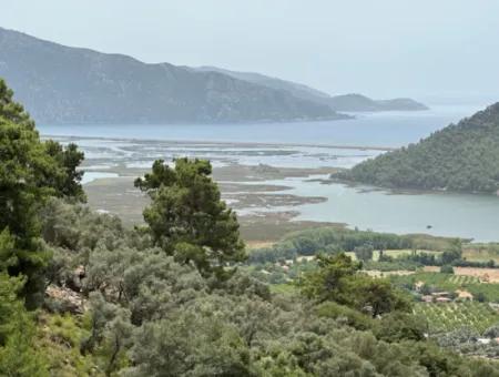 Çandır'da Göl Deniz Manzaralı Satılık Arsa